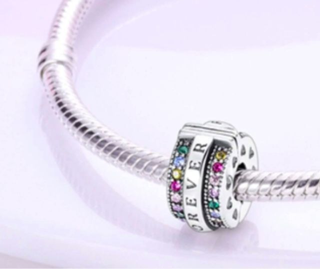 Charm clip brillantes multicolor