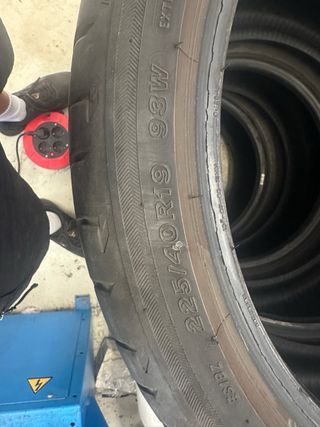 Neumáticos 225/40 R19 93W XL