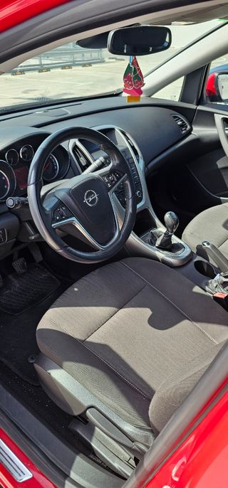 Opel Astra 2010