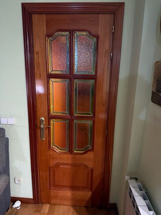 6 Puertas de madera maciza y cristal