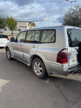 Mitsubishi Montero 2005