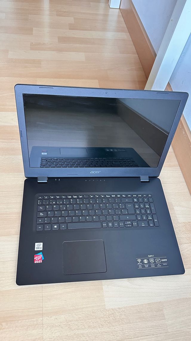 Portátil Acer Aspire 3 (17")