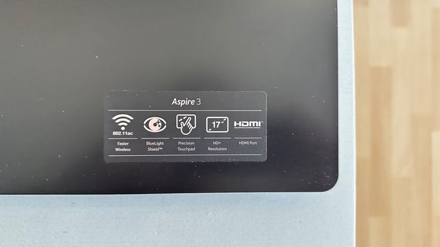 Portátil Acer Aspire 3 (17")