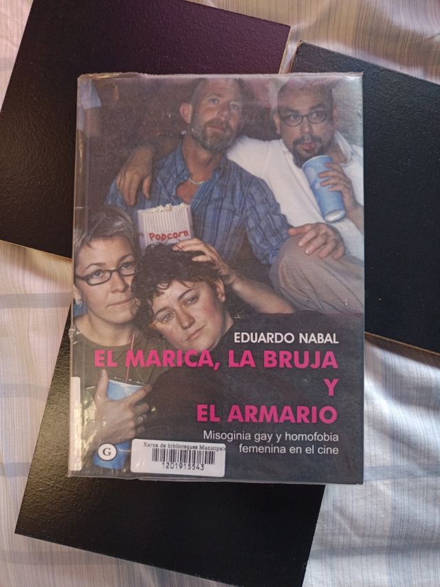 El marica, la bruja y el armario