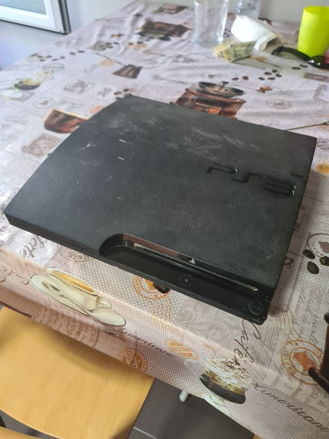 PS3 (PlayStation 3) Slim Negra