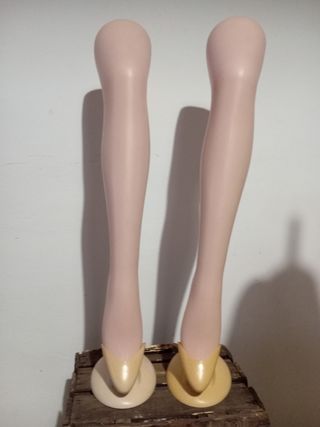Maniquíes piernas medias beige