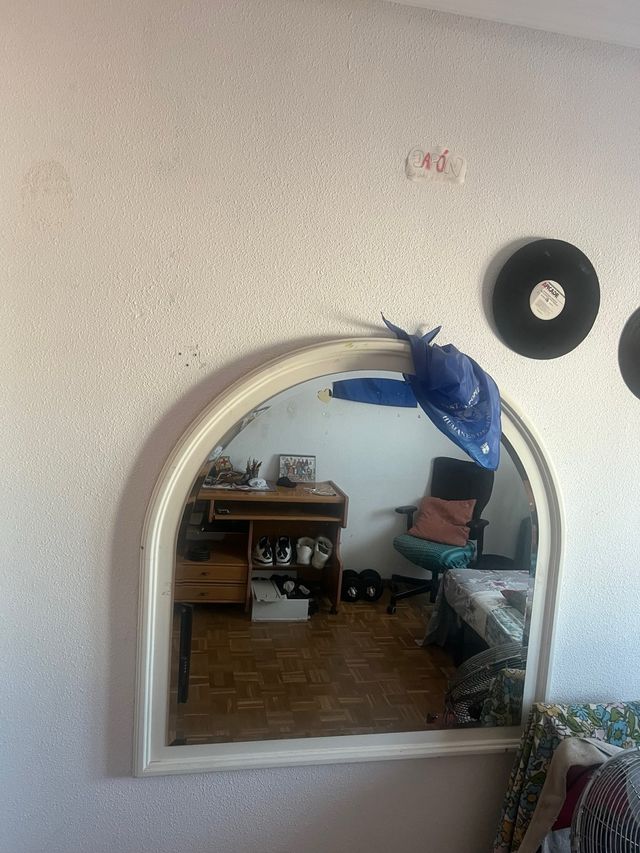 Espejo con marco blanco - Estilo clásico