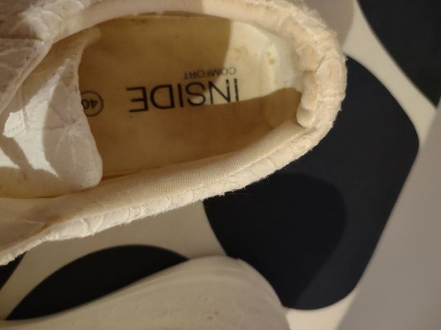 Zapatillas mujer nuevas talla n39(no envíos )