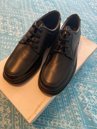 Zapatos negros cordones Piel Iturri 