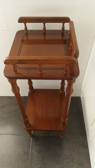 Mesa teléf. madera - 35x30x79cm