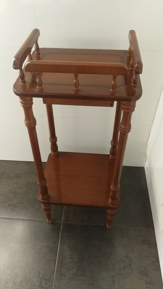 Mesa teléf. madera - 35x30x79cm