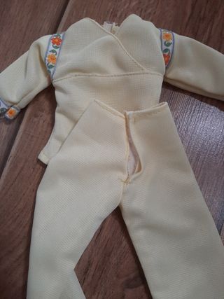 Pijama Nancy: Mono amarillo