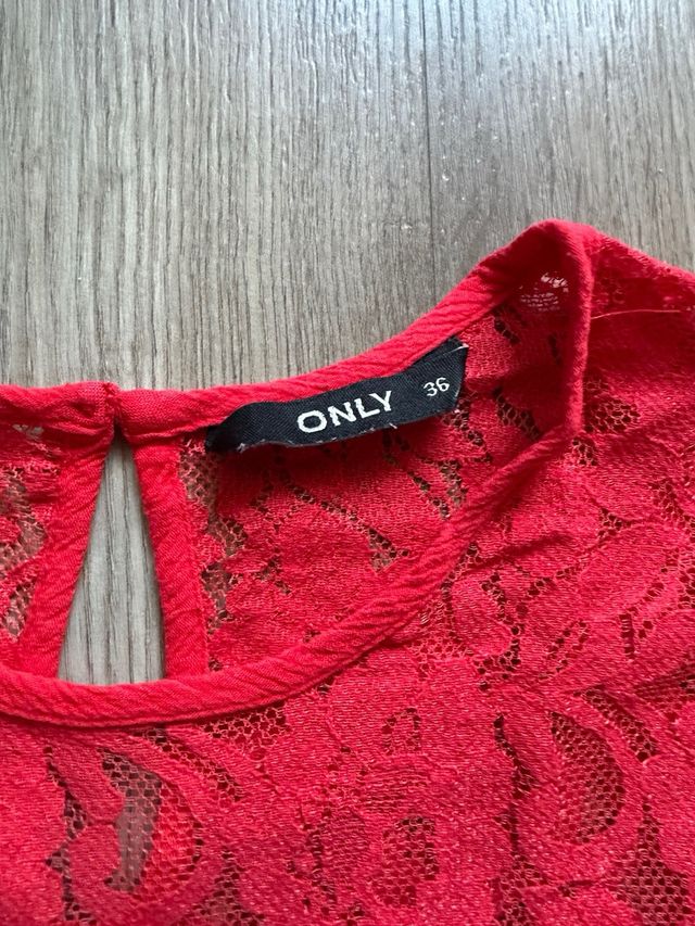 pack 2 blusas roja y negra talla S