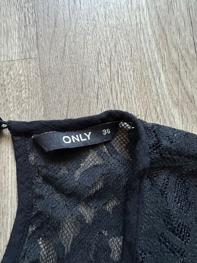 pack 2 blusas roja y negra talla S