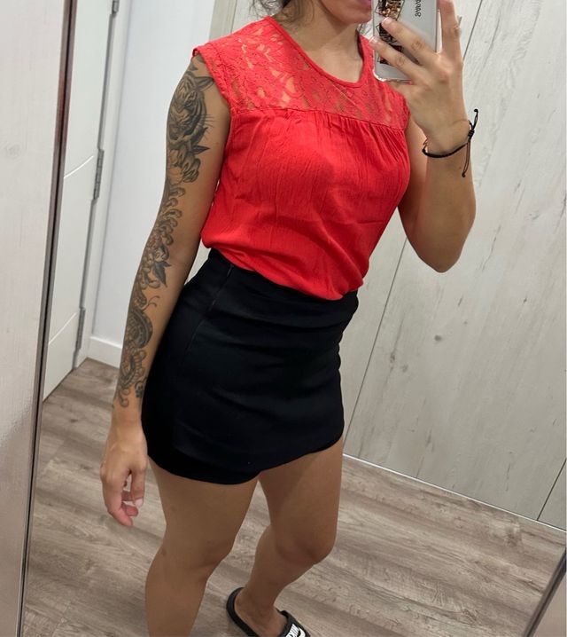 pack 2 blusas roja y negra talla S