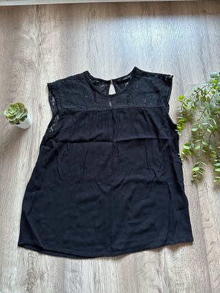 pack 2 blusas roja y negra talla S
