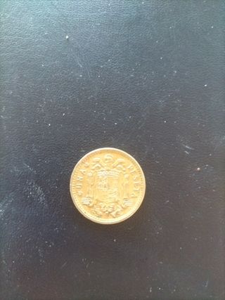 Peseta Española con estrella 72