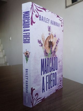 Marcado a fuego / Alive and Wells (Spanish Edit...