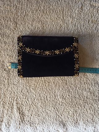 Bolso terciopelo negro dorado