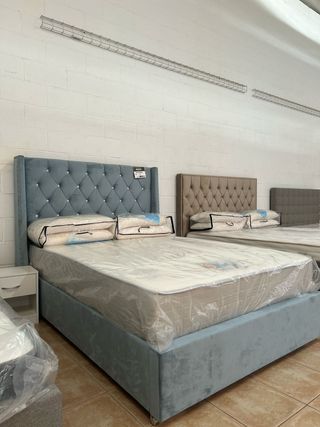 Cama Matrimonial Azul 135x190 + Cabecero
