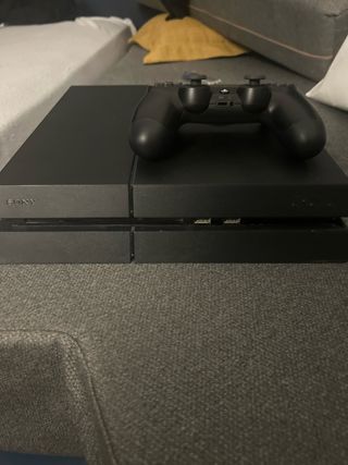 PS4 (PlayStation 4) negra