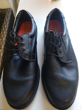 Zapatos negros de cuero