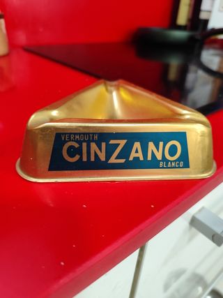 Cenicero Cinzano Rojo Vintage