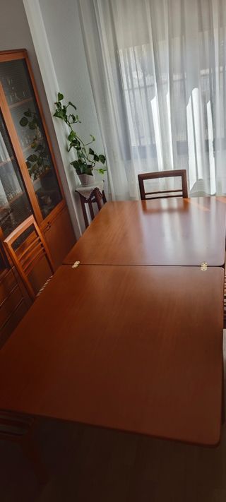 Mesa comedor + 6 sillas madera