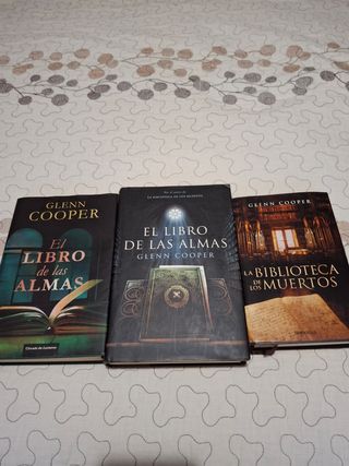 El libro de las almas (La biblioteca de los mue...