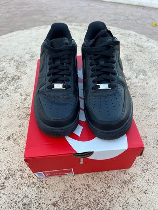 Nike Air Force 1 negras