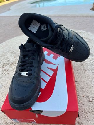 Nike Air Force 1 negras