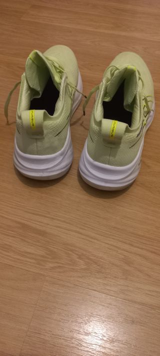 Zapatillas Asics Nimbus 26 amarillas