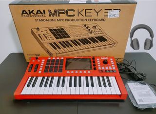 AKAI MPC Key 37 - Sintetizador
