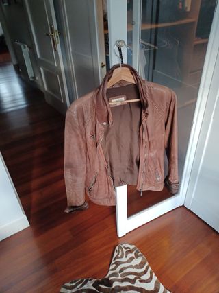Chaqueta cuero marrón - usada