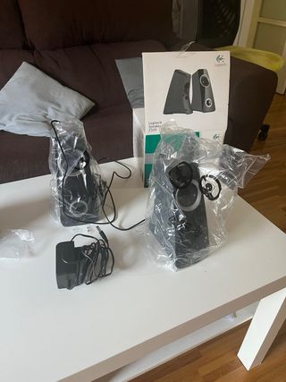 Altavoces Logitech Z320