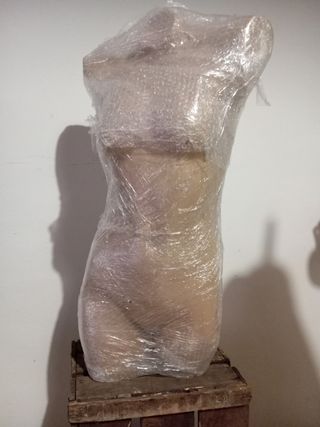Maniquí busto talla 42 beige