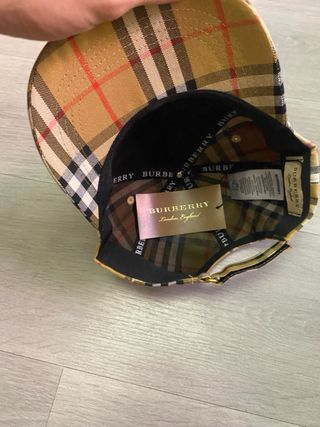 Gorra Burberry - Clásica a cuadros