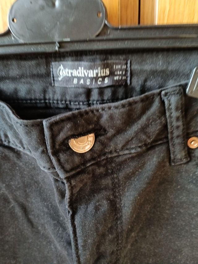 Shorts negros Stradivarius