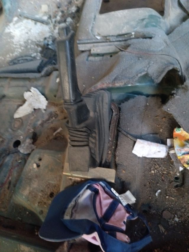 Cinturón, pedal acelerador freno mano