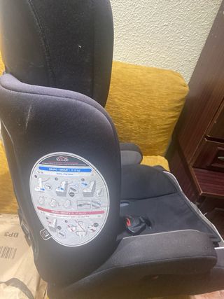 Silla coche Vivatta 9-18kg precio negociable 
