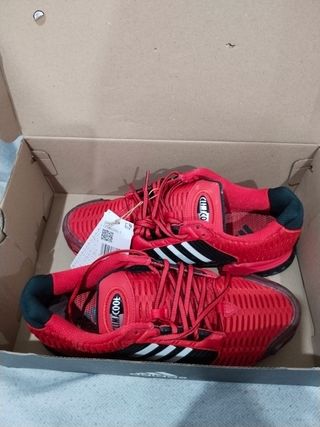 Zapatillas Adidas - Rojas y Negras