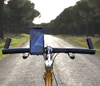 Soporte metálico de móvil para moto y bici