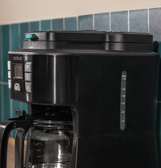 cafetera cecotec coffee 66 grind & drop