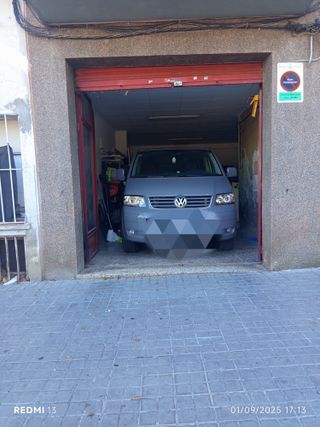 Local ideal garaje/almacén