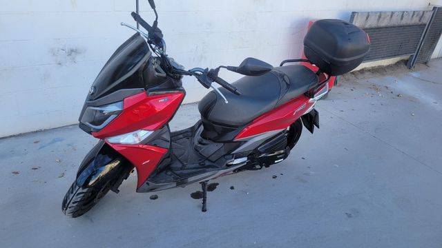 Scooter JET 14 Sym 125 con 13.285 kilómetros