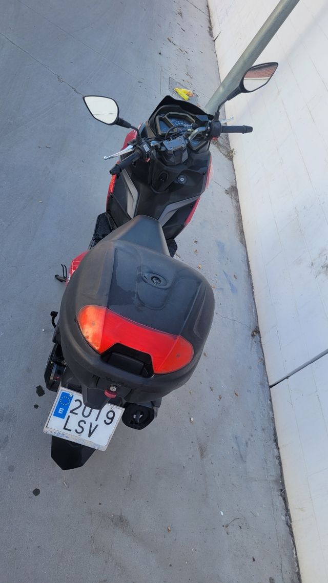 Scooter JET 14 Sym 125 con 13.285 kilómetros