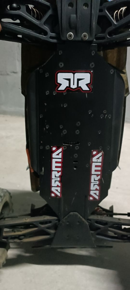 Arrma Kraton 6

S - RC Monster Truck