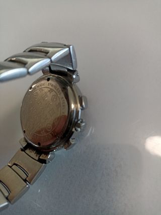 Reloj Louis Vuitton quartz mujer.