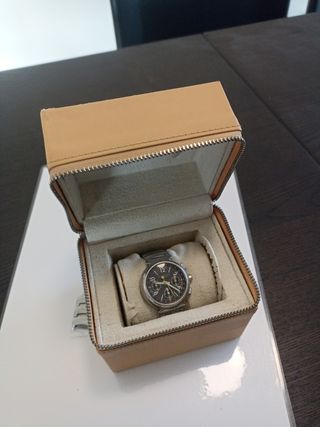 Reloj Louis Vuitton quartz mujer.