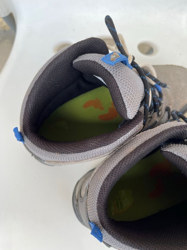 Botas montaña HI-TECH grises-azules